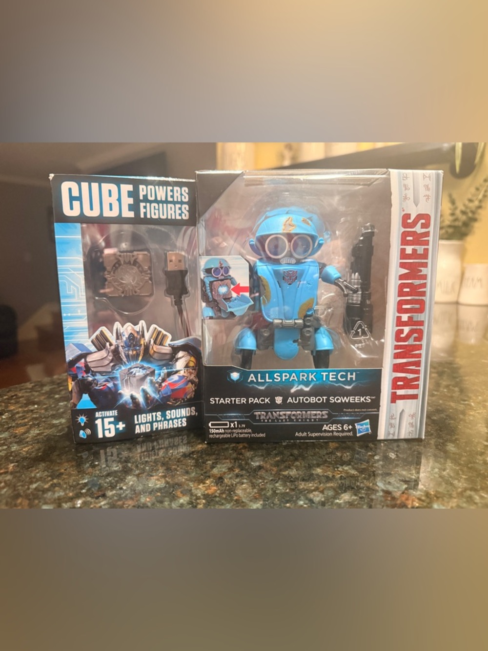Transformers Allspark Tech Starter Pack AUTOBOT SQWEEKS Figure New